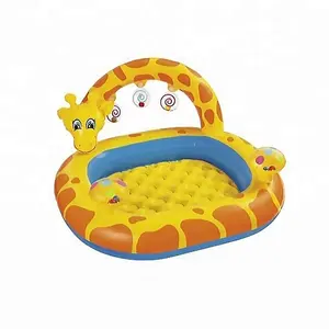 प्यारा जिराफ आकार आउटडोर पीवीसी बच्चे को शिशु बच्चा inflatable स्विमिंग पूल