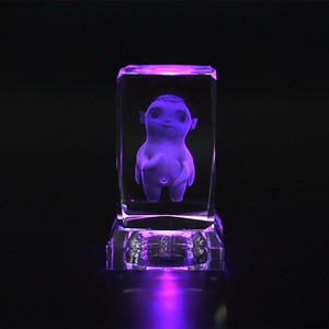 K9 Artesanías de cristal en blanco 3D Personajes de dibujos animados grabados con láser Luces LED Decoración de Navidad Cubo de cristal - Product Image 6