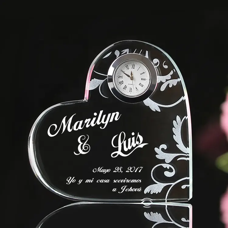 2D แกะสลักรูปหัวใจคริสตัลของที่ระลึกงานแต่งงานนาฬิกา