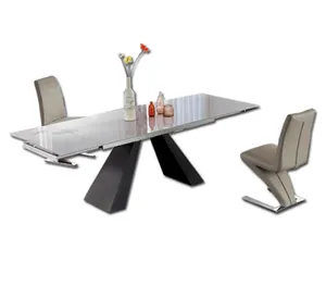 Mesa y sillas de comedor con tapa de cristal extensible de alta calidad