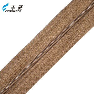 Usine <span class=keywords><strong>en</strong></span> gros personnalisé prix bas <span class=keywords><strong>fermeture</strong></span> <span class=keywords><strong>éclair</strong></span>, bobine nylon rouleaux de <span class=keywords><strong>fermeture</strong></span> à glissière - Product Image 4