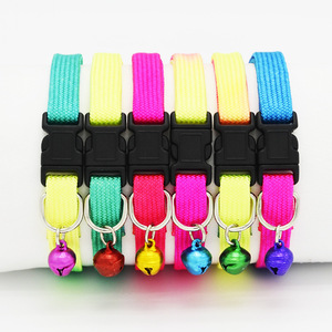Großhandel Günstige einfache niedliche einfache Nylon Regenbogen Hund Katze Halsband mit Glocke - Product Image 3