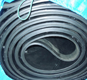 YUPHENG kauçuk sonsuz konveyör bant endüstriyel EP ısı/aşınma/yağ/alev dayanıklı endüstriyel bant konveyör - Product Image 3
