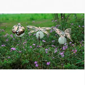 Ins — ornements de jardin lumineux, boule sombre, insecte en métal avec bâton