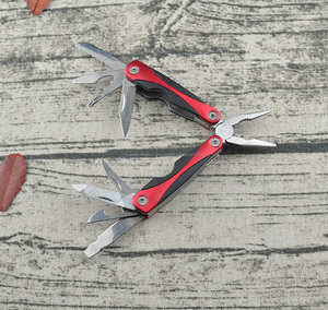 Herramientas al aire libre Alicates de múltiples funciones de acero inoxidable con cuchillo plegable - Product Image 2