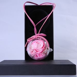 Rose préservée faite à la main en vente chaude dans un pendentif porte-clés en boule acrylique, vente en gros, Yunnan Chine, fête des mères, Noël - Product Image 3