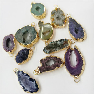 Pendentif en agate drusy avec bélière plaquée or de différentes couleurs, double bélière, connecteur en géode d'agate, charme - Product Image 3