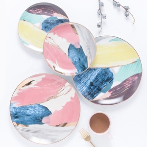 Venta caliente restaurante desayuno occidental <span class=keywords><strong>vajilla</strong></span> redonda hecha a mano boda plato <span class=keywords><strong>de</strong></span> cerámica con borde dorado - Product Image 2