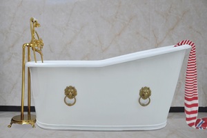 Baignoire vintage en fonte émaillée blanche avec jupe - Product Image 3