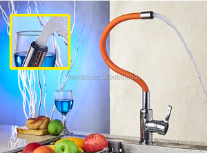 Rubinetto della cucina della curvatura del rubinetto flessibile di 360 grado con il tubo di gomma di colore - Product Image 5