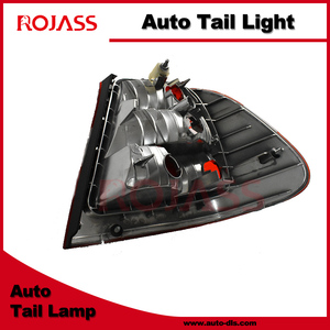 Pièces de carrosserie automatiques feu arrière rouge et blanc fonction de signal d'arrêt feu arrière pour feu arrière <span class=keywords><strong>E46</strong></span> 63216946535 - Product Image 4