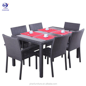 Ensemble de table et de chaises de jardin modernes Cornelia, meubles de patio d'extérieur avec rotin tressé pour cours, hôtels, villas - Product Image 3
