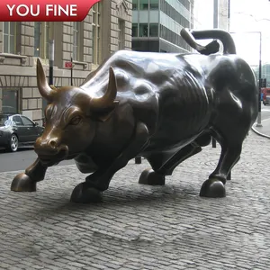 Square Decoration Large Bronze Sculpture Wall Street Charging Bull Statue for Sale