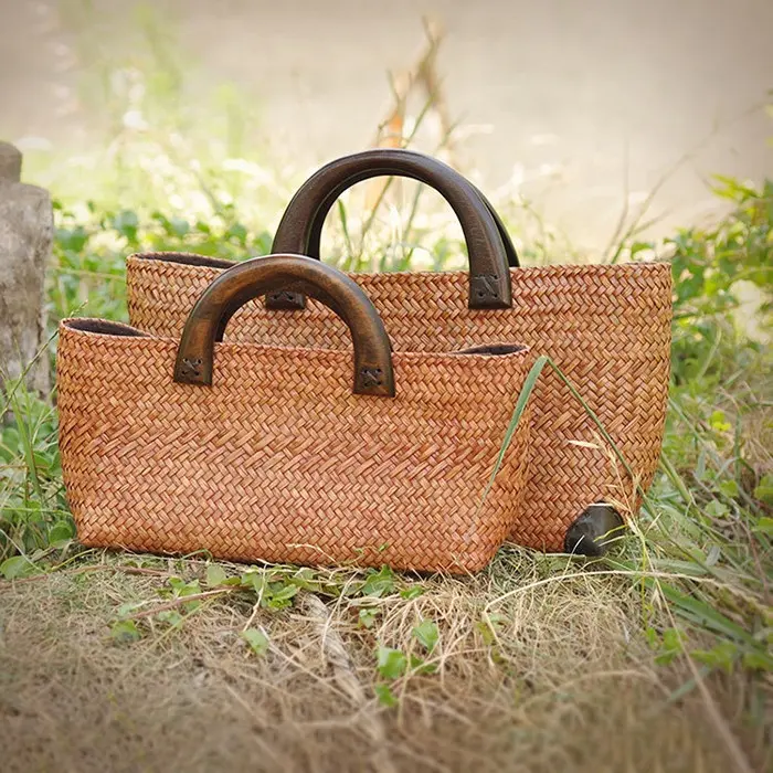 Borsa a mano da donna in Rattan di paglia intrecciata da donna borsa da spiaggia per vacanza da donna con toppe in pelle