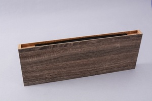 Estante de madera de exhibición de tablero con forma de una palabra, estante decorativo de pared de salón MDF