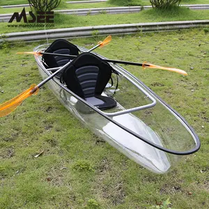 完整的透明皮划艇桨透明皮划艇