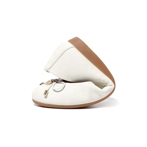 Guangzhou ballerine zapatos de baile de Ballet de cuero plano con punta redonda para mujer - Product Image 5