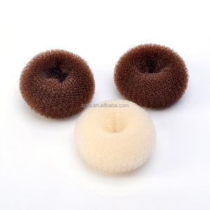 Nylon brown peluquería hair bun maker para niñas - Product Image 2