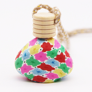 Botella difusora de vidrio para coche vacía colgante personalizada de 15ml con arcilla polimérica para decoración de paredes - Product Image 3