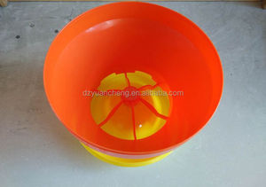 Turbo Chick Feeder Plastic Baby Chick Feeder Gebruik Voor Pluimvee Boerderij <span class=keywords><strong>Feeders</strong></span> En Drinkers Eendengans - Product Image 3