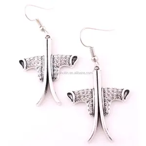 E0134 Fashion Sports Jewelry Antique Silver Plated Zinc Studded With Sparkling Crystal Skis And Ski Boots Pendant Earring