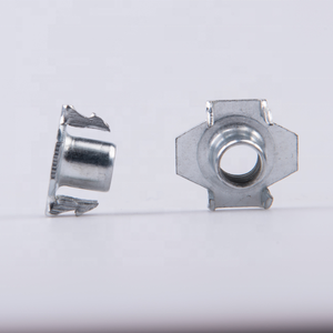 Nhà Máy Cung Cấp M8 Thép Carbon Mạ Kẽm Leo Đá Bốn Móng Tee Nut Bốn Pronged <span class=keywords><strong>T</strong></span>-<span class=keywords><strong>nuts</strong></span> - Product Image 6