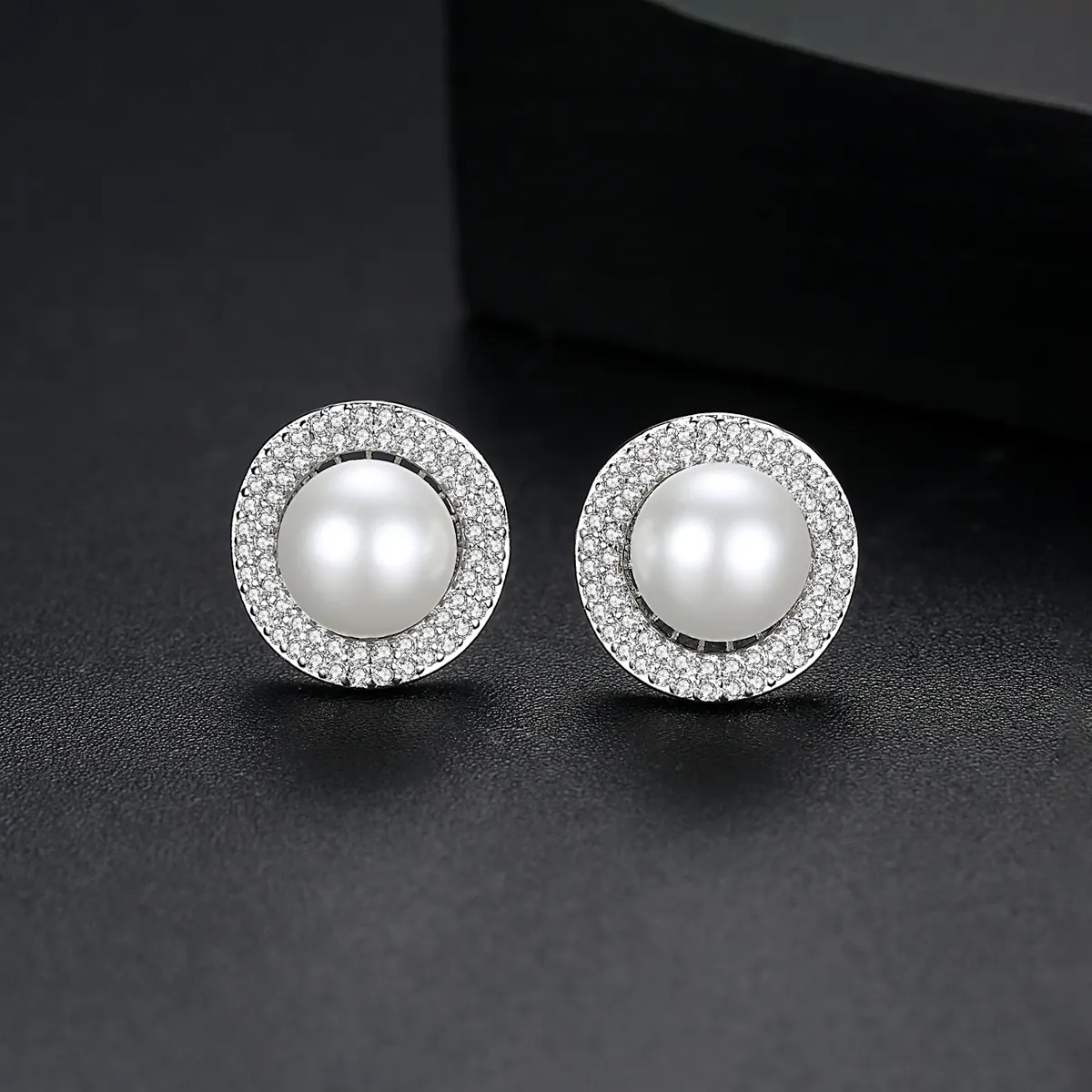 LUOTEEMI Round Zirconia Earrings Imitation Pearl Stud Elegant Earrings Jewelry for Women