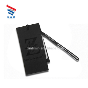 Etiquetas Colgantes de Papel Ecológicas con Logotipo Personalizado, Etiquetas Negras en Relieve para Ropa de Moda - Product Image 3