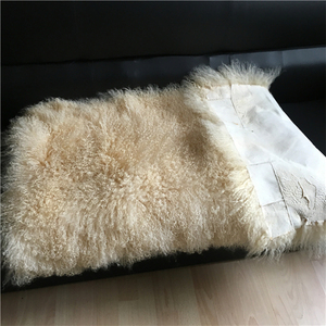 Plaque <span class=keywords><strong>de</strong></span> fourrure <span class=keywords><strong>de</strong></span> mouton teinte d'agneau mongol du Tibet véritable <span class=keywords><strong>de</strong></span> qualité supérieure - Product Image 2