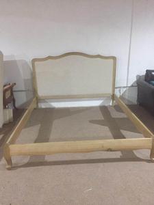 <span class=keywords><strong>Letto</strong></span> <span class=keywords><strong>Matrimoniale</strong></span> in Stile <span class=keywords><strong>Francese</strong></span> con Struttura in Legno Massello Semi-Aperta Rivestito in Tessuto - Product Image 4