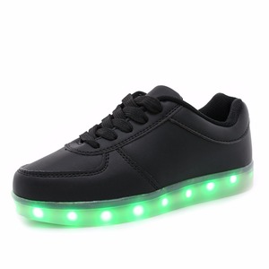 Scarpe Sportive Unisex Basse con LED per Corsa Notturna, Primavera Estate Autunno, con Intersuola in EVA - Product Image 3