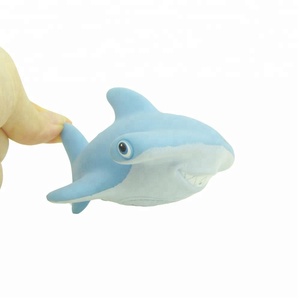 Vente en gros de jouets de <span class=keywords><strong>bain</strong></span> <span class=keywords><strong>pour</strong></span> enfants animaux de la mer requin d'un an gicler figurine cadeau <span class=keywords><strong>pour</strong></span> bébés - Product Image 3