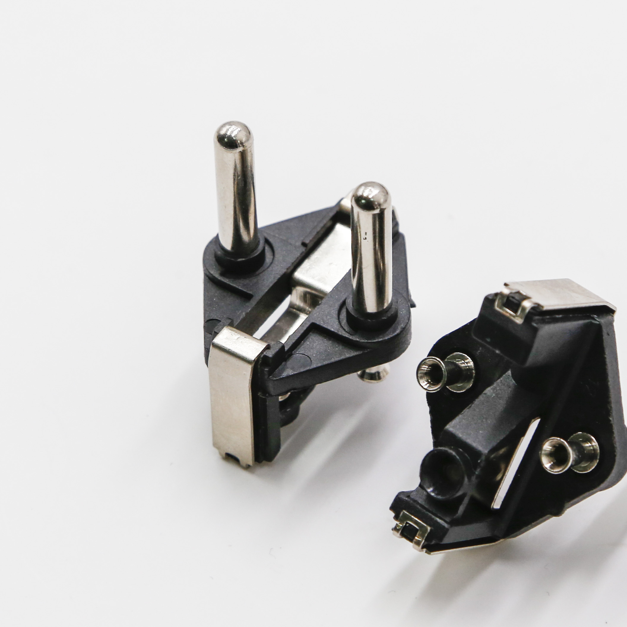 TY-022 Turkey <strong>Plug</strong> Insert 4.8MM 10/16A VDE Approved 2 <strong>Prong</strong> <strong>Plug</strong> with Insertion <strong>Guide</strong>