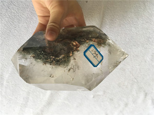 Cristaux de <span class=keywords><strong>quartz</strong></span> <span class=keywords><strong>chlorite</strong></span> <span class=keywords><strong>vert</strong></span> naturel bon marché, à double pointe, pointes de cristal brutes pour présentoir de vente - Product Image 2