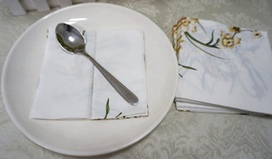 Santian Serviettes de table <span class=keywords><strong>en</strong></span> <span class=keywords><strong>papier</strong></span> jetables personnalisées à 3 plis imprimées de fleurs d'orchidées pour restaurants et bars pour cocktails - Product Image 5