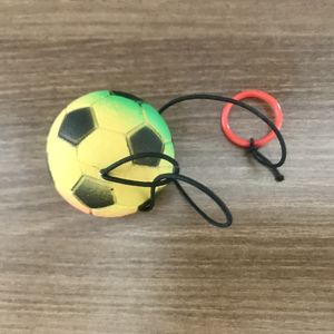 Giocattoli di palla di gomma a rimbalzo alta da 63mm Super divertenti per bambini con stringhe sportive promozionali in stile rimbalzare su misura - Product Image 4