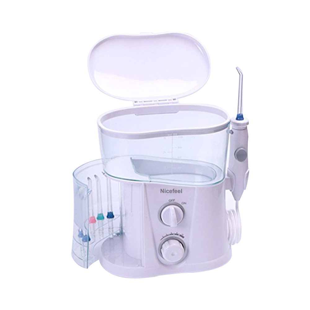 Устройство для орошения полости рта с функцией защиты от ультрафиолета