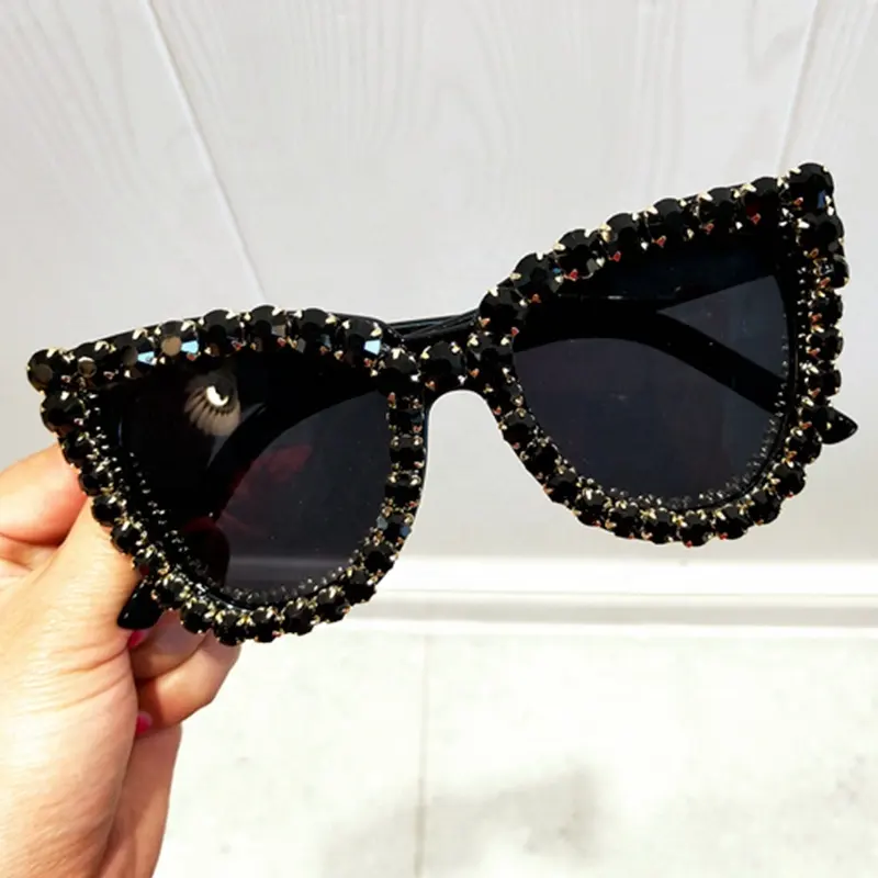 Schwarze Kristall Sonnenbrille Frauen Cat Eye Vintage Sonnenbrille Luxus Sonnenbrille für Frau Overs ize Fashion Shade Gafas UV400