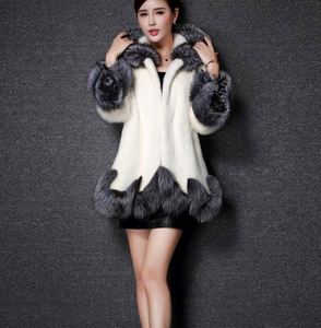 <span class=keywords><strong>Cappotto</strong></span> e Parka da Donna in Pelliccia Sintetica <span class=keywords><strong>di</strong></span> <span class=keywords><strong>Visone</strong></span> Bianco e Nero <span class=keywords><strong>con</strong></span> <span class=keywords><strong>Cappuccio</strong></span> - Product Image 1