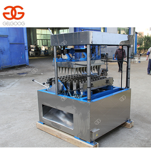 Pizza industrielle <span class=keywords><strong>professionnelle</strong></span> de fabricant de cône de gaufrette faisant la chaîne de production de cône de crème glacée d'équipement - Product Image 5