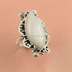 Bague en pierre précieuse opale rose naturelle en gros 925 en argent sterling en gros bagues fines fabricant de bijoux - Product Image 1