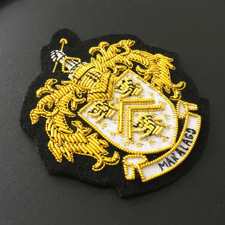 OEM und ODM Willkommen zum Aufnähen Applique Patch Handgemachte Stickerei Goldbarren Draht Bestickter Blazer Militär uniform Cap Badge