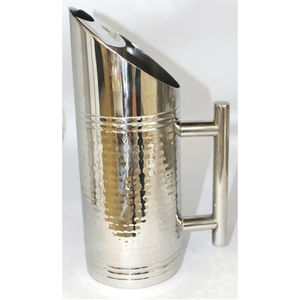 Pichet à eau martelé en acier inoxydable avec poignée Design élégant pour servir des boissons à l'eau à la maison ou aux fêtes - Product Image 1