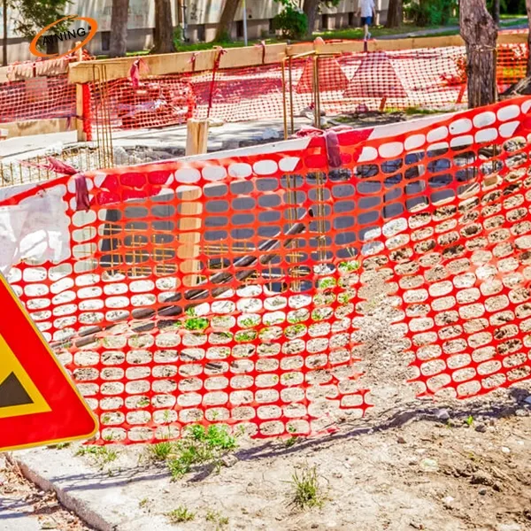 Plastik turuncu güvenlik kafes ızgara uyarı bariyeri çit