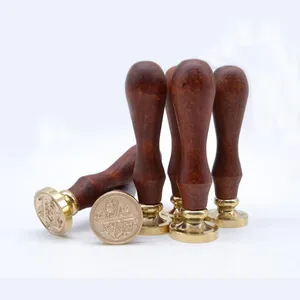DIY 왁스 씰 껍질을 만들기위한 맞춤형 로고 나무 손잡이 왁스 씰 스탬프