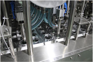 Máquina <span class=keywords><strong>de</strong></span> sellado <span class=keywords><strong>de</strong></span> llenado <span class=keywords><strong>de</strong></span> vasos <span class=keywords><strong>de</strong></span> agua mineral automática - Product Image 4