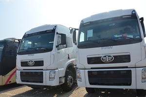 6*4 FAW <span class=keywords><strong>Prime</strong></span> <span class=keywords><strong>Mover</strong></span> 10 Wheel FAW Тракторная головка 351-450HP FAW тракторный грузовик - Product Image 4