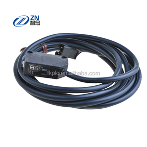 E3Z-D62 <span class=keywords><strong>PNP</strong></span> 8-50cm o-mron cảm biến quang điện mới trong túi - Product Image 1
