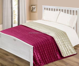 Couvre-<span class=keywords><strong>lit</strong></span> <span class=keywords><strong>matelassé</strong></span> en <span class=keywords><strong>satin</strong></span>, couvre-<span class=keywords><strong>lit</strong></span> en soie, couvre-<span class=keywords><strong>lit</strong></span> - Product Image 4