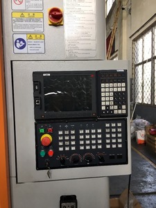 GT-665 doble columna tipo de alta velocidad de la máquina de fresado <span class=keywords><strong>CNC</strong></span> CENTRO DE FANUNC MITSUBISHI SIEMENS controlador <span class=keywords><strong>CNC</strong></span> - Product Image 3